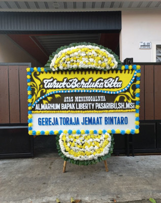 Papan Bunga Duka di Brontokusuman